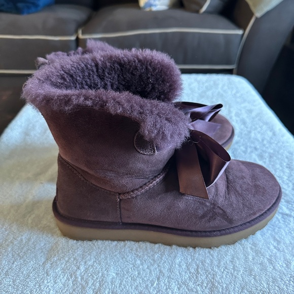 Ugg Gita bow boots - Picture 4 of 6
